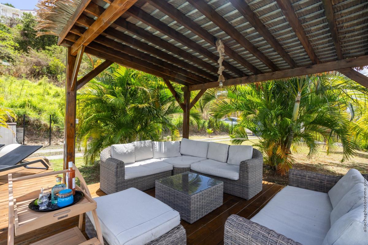 Location 5 chambres Martinique Anse d'Arlet - salon sous carbet